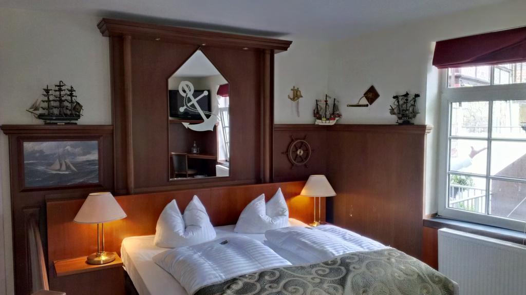 Hotel Goldener Anker Боденвердер Номер фото